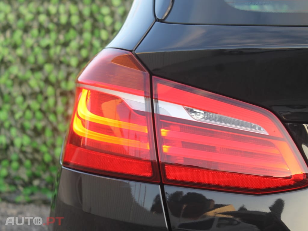 BMW 216 d Advantage Auto