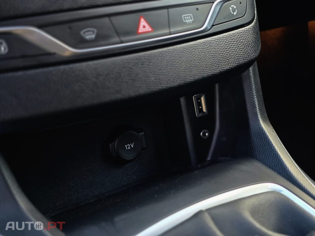 Peugeot 308 1.6 BlueHDi Allure J17