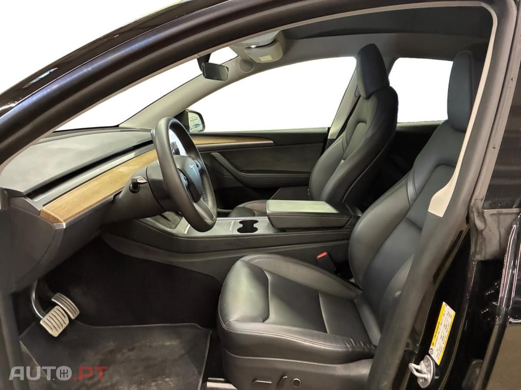 Tesla Model Y Performance Dual Motor AWD