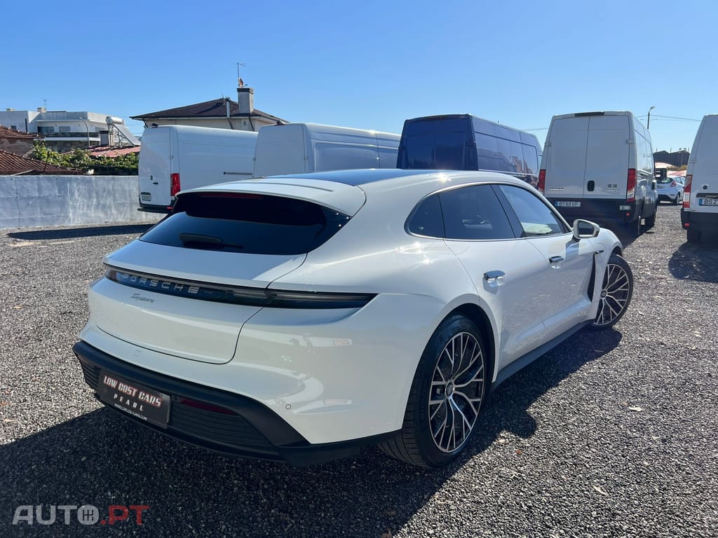Porsche Taycan 4S