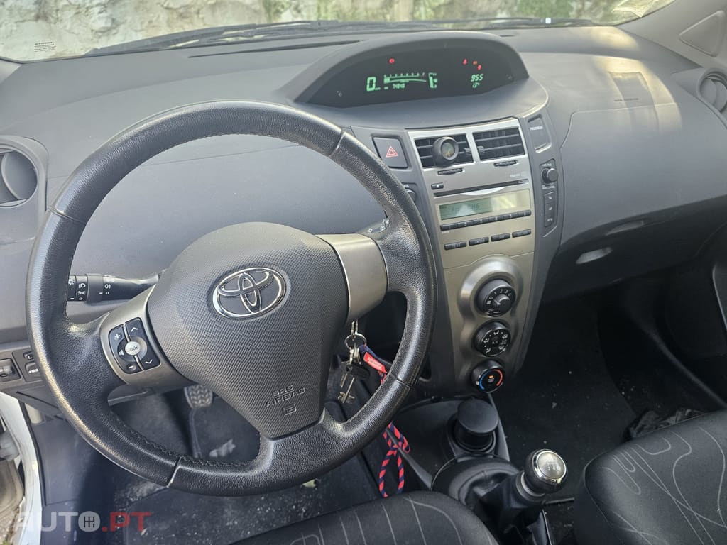 Toyota Yaris VTI comfort 1.0