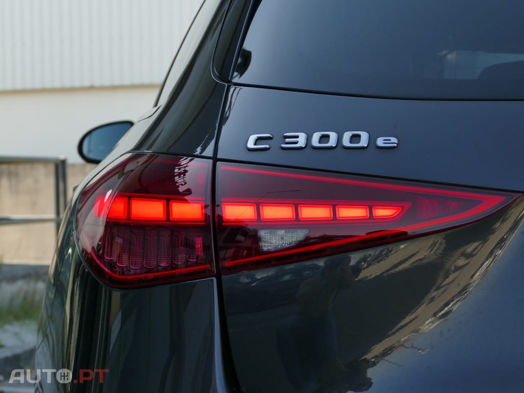 Mercedes-Benz C 300 e AMG Line