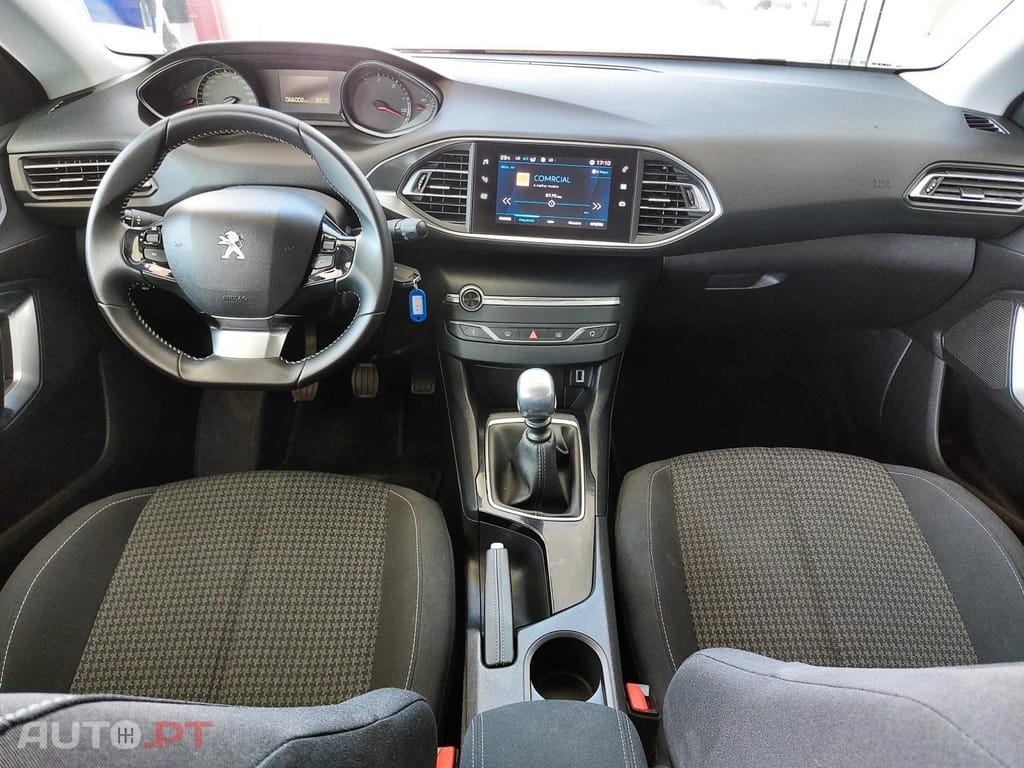 Peugeot 308 1.5 BlueHDi Business Line