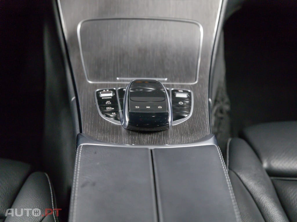 Mercedes-Benz C 300 de AMG Line