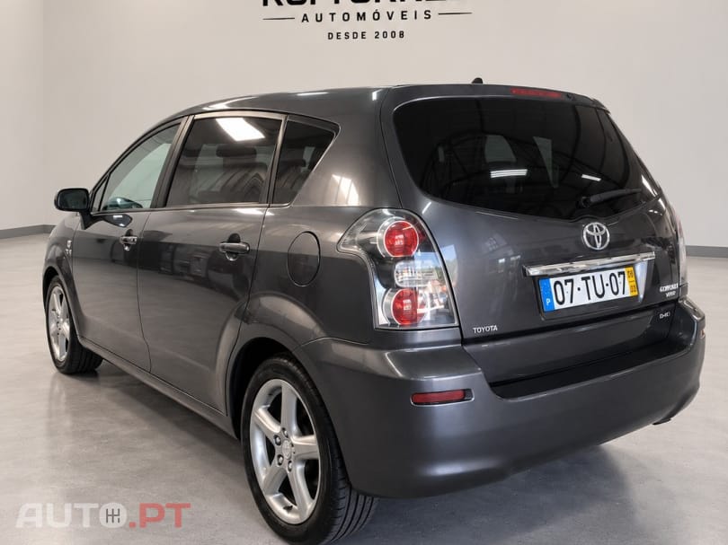 Toyota Corolla Verso 2.2 D-4D DPF Sol