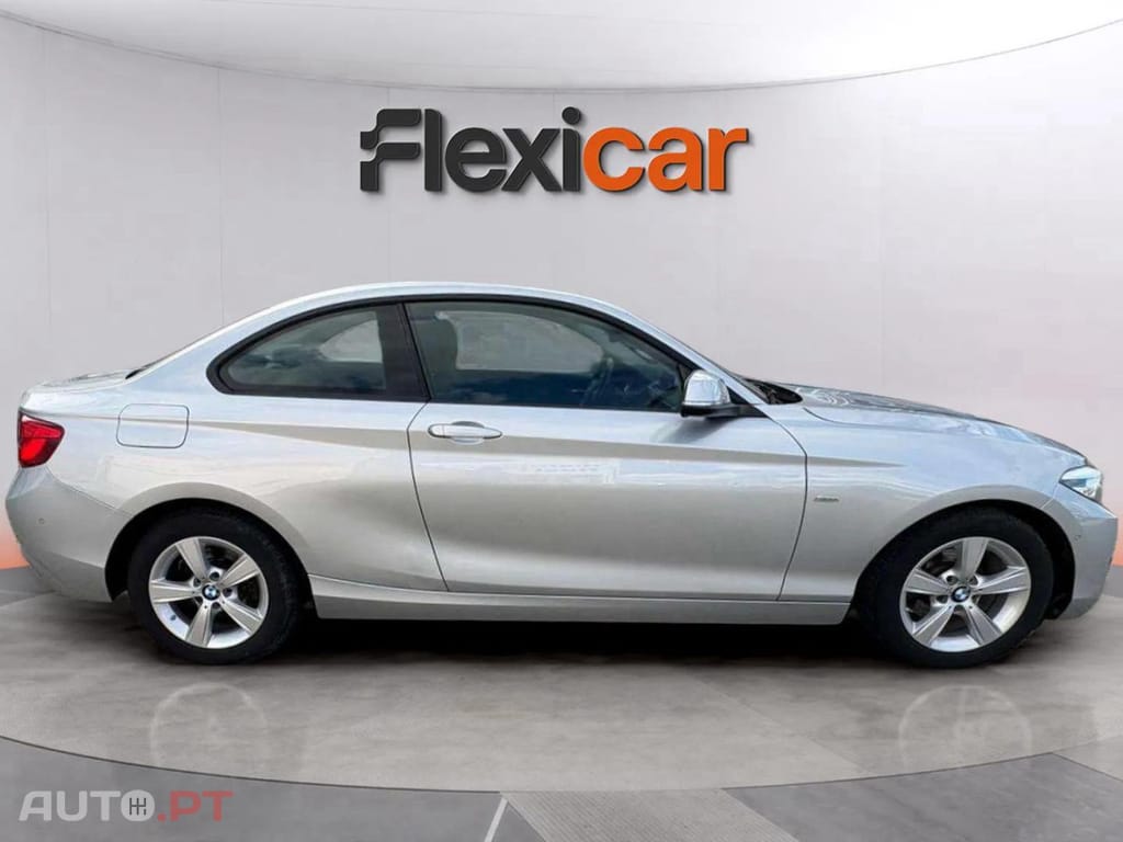 BMW 218 i Coupe Line Sport Auto