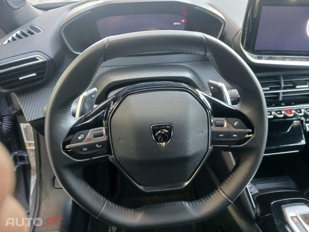 Peugeot 2008 1.2 Hybrid Allure e-DCS6