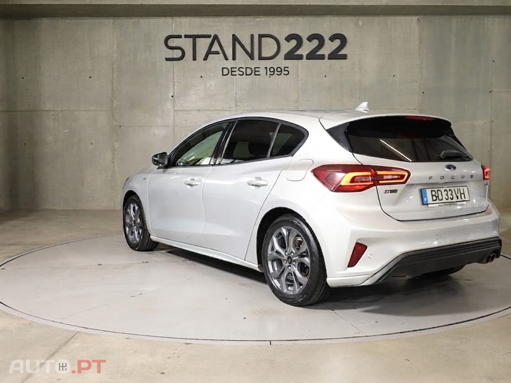 Ford Focus 1.0 EcoBoost MHEV ST-Line Aut — fotografia 6
