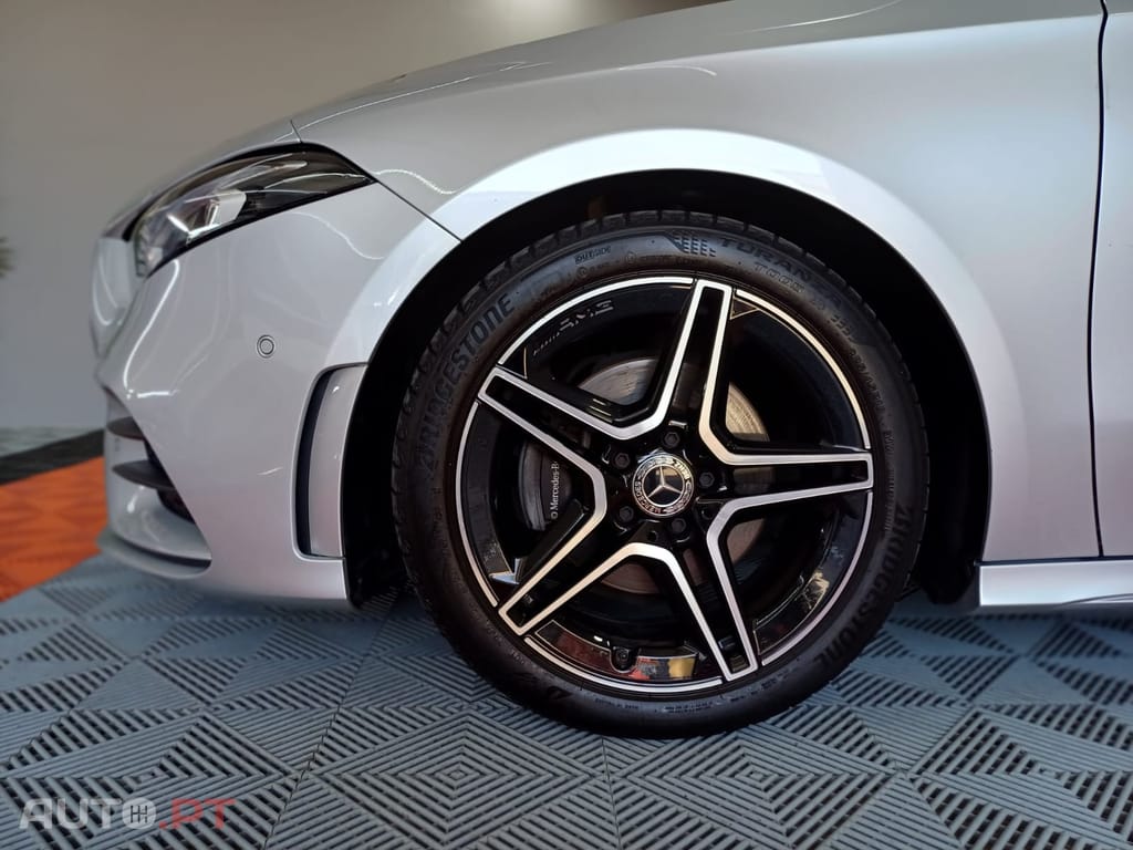 Mercedes-Benz A 180 d AMG