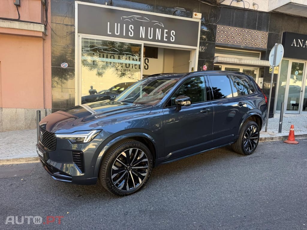 Volvo XC90 2.0 T8 PHEV Plus Dark AWD