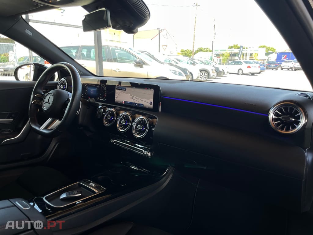 Mercedes-Benz A 250 e AMG Line