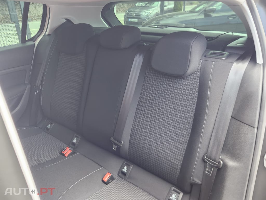 Peugeot 308 1.5 BlueHDi Business Line