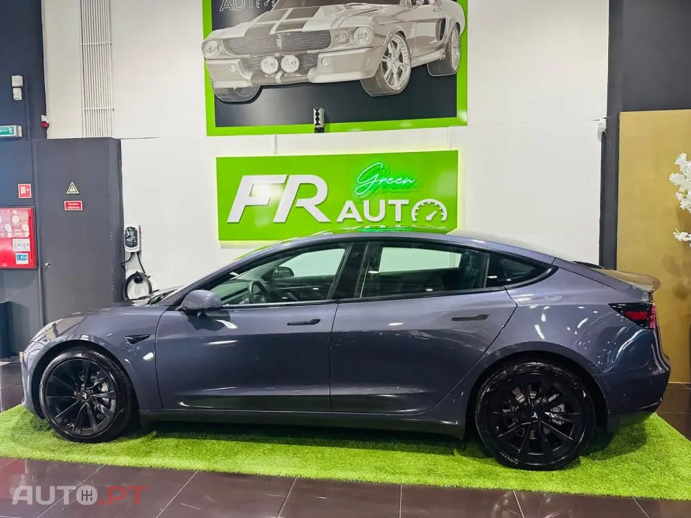 Tesla Model 3 Standard RWD