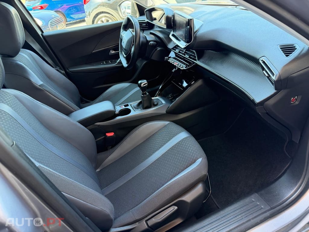 Peugeot 2008 1.2 PureTech Allure Pack
