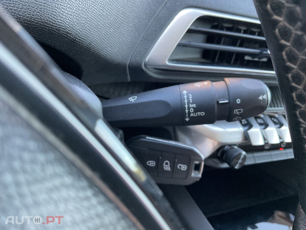 Peugeot 3008 1.6 BlueHDi Active
