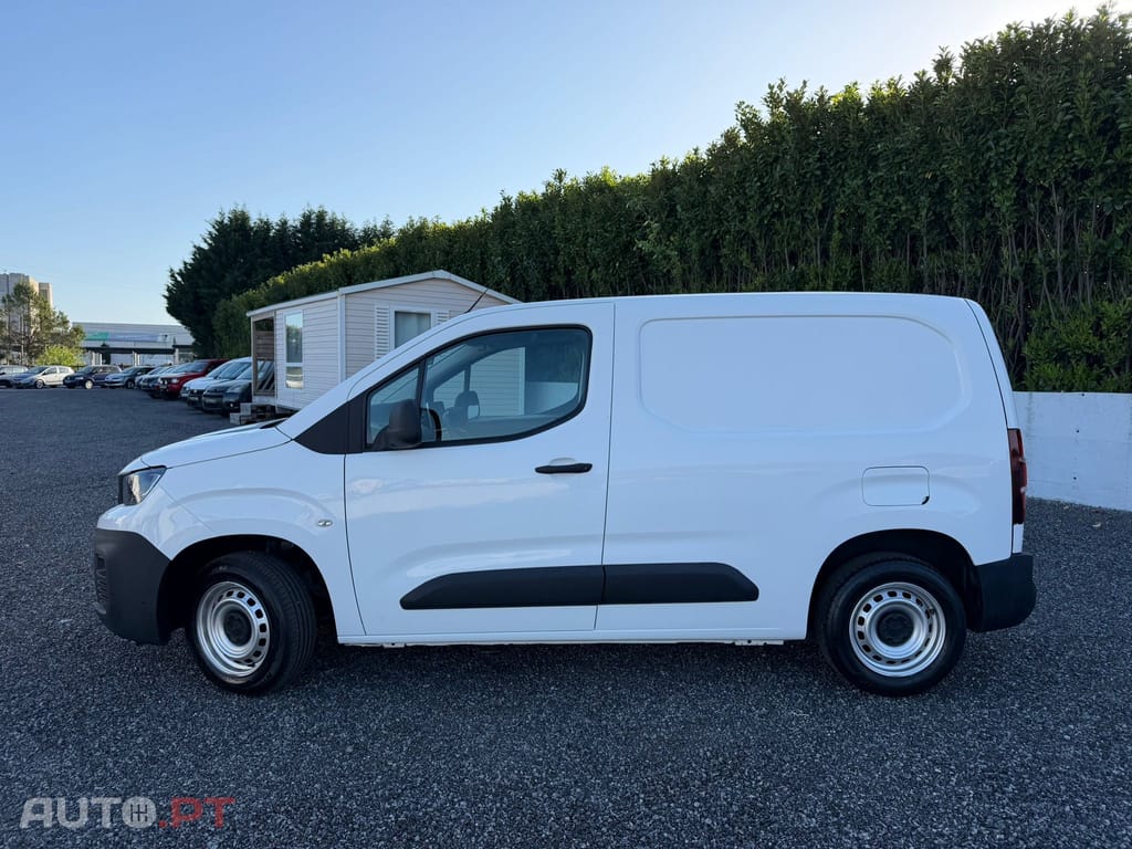 Peugeot Partner 1.5 BlueHDi Asphalt Standard