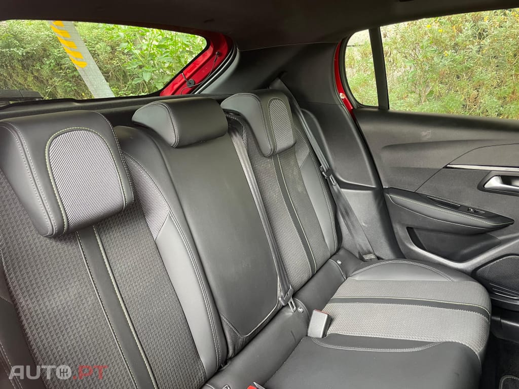 Peugeot 208 1.2 PureTech GT