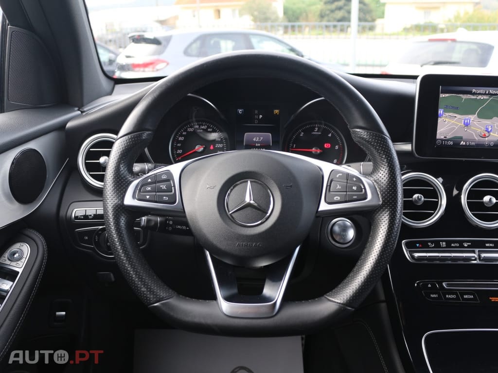 Mercedes-Benz GLC 220 D 4 Matic AMG Pack Night