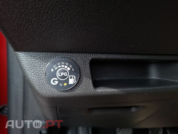 Renault Clio TCe 100 Bi-Fuel Limited