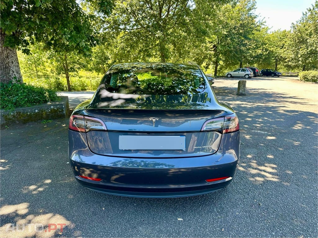 Tesla Model 3 Long-Range Dual Motor AWD