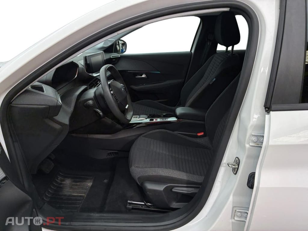 Peugeot E-208 50 kWh Style