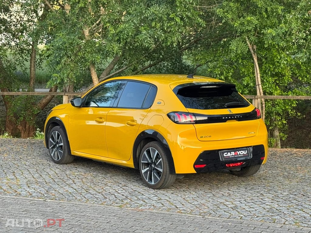 Peugeot E-208 50 kWh GT Line