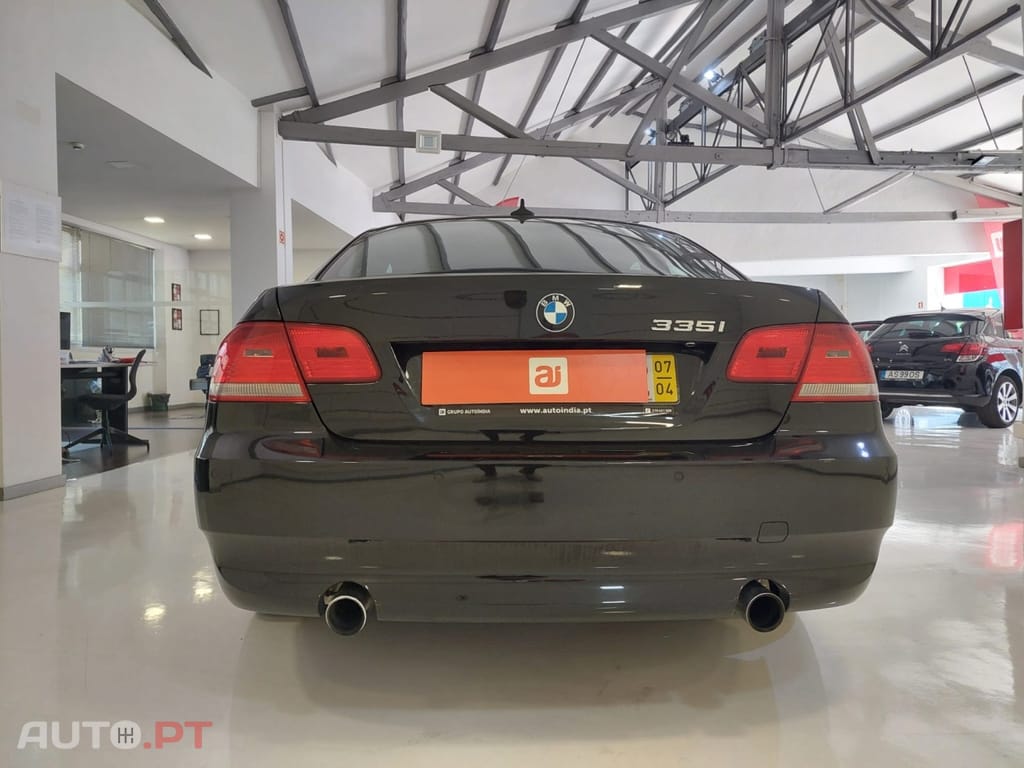 BMW 335 i Coupe Aut.