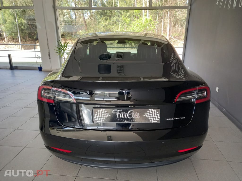 Tesla Model 3 Long-Range Dual Motor AWD