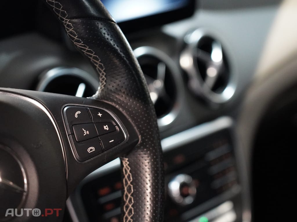 Mercedes-Benz GLA 180 d