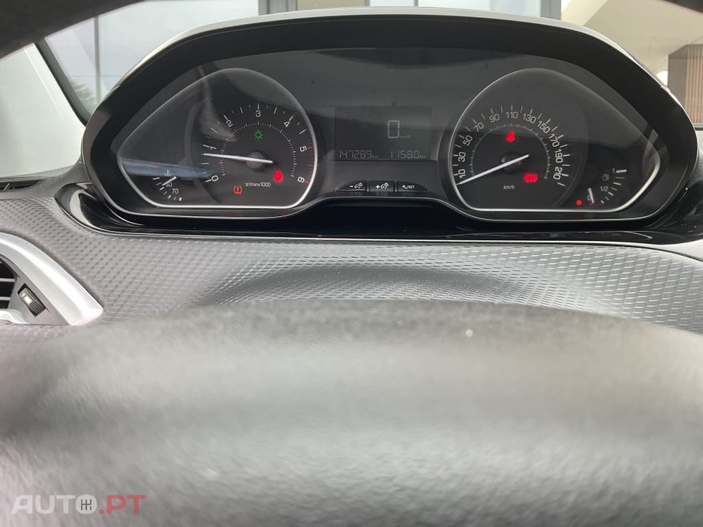 Peugeot 2008 1.6 BlueHDi Allure