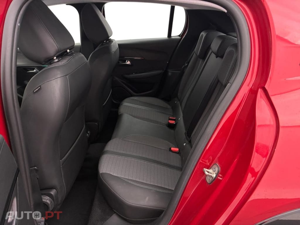 Peugeot E-208 50 kWh Allure