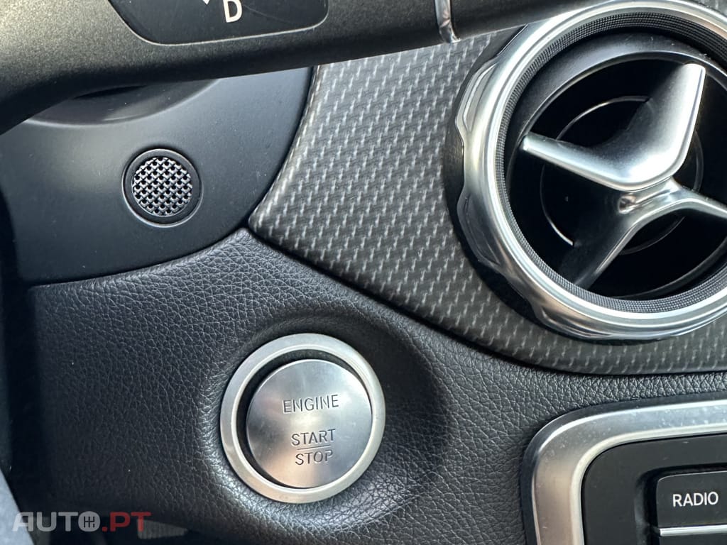Mercedes-Benz GLA 200 d 7G-DCT Urban Automático