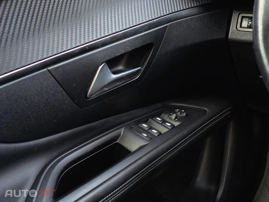 Peugeot 3008 1.5 BlueHDi Allure EAT8