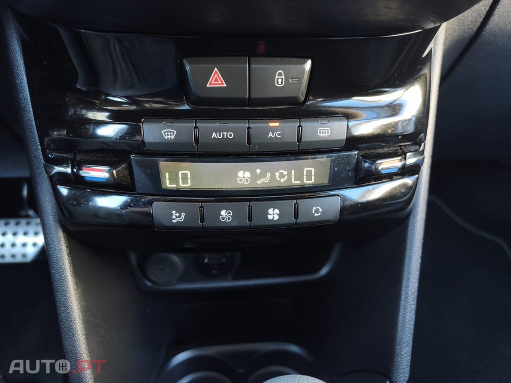 Peugeot 2008 1.2 PureTech Crossway EAT6