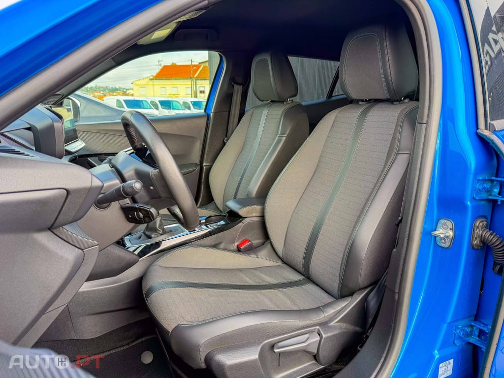 Peugeot 2008 1.2 PureTech Allure Pack