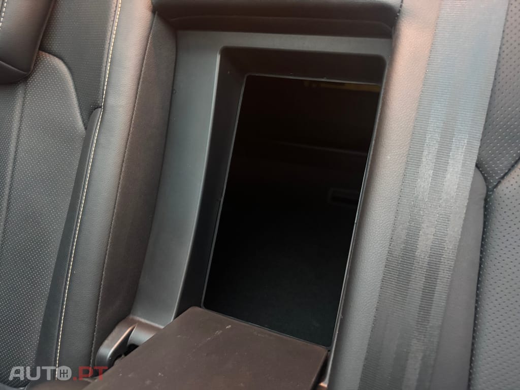 Opel Grandland (X) 1.2 T Design & Tech AT