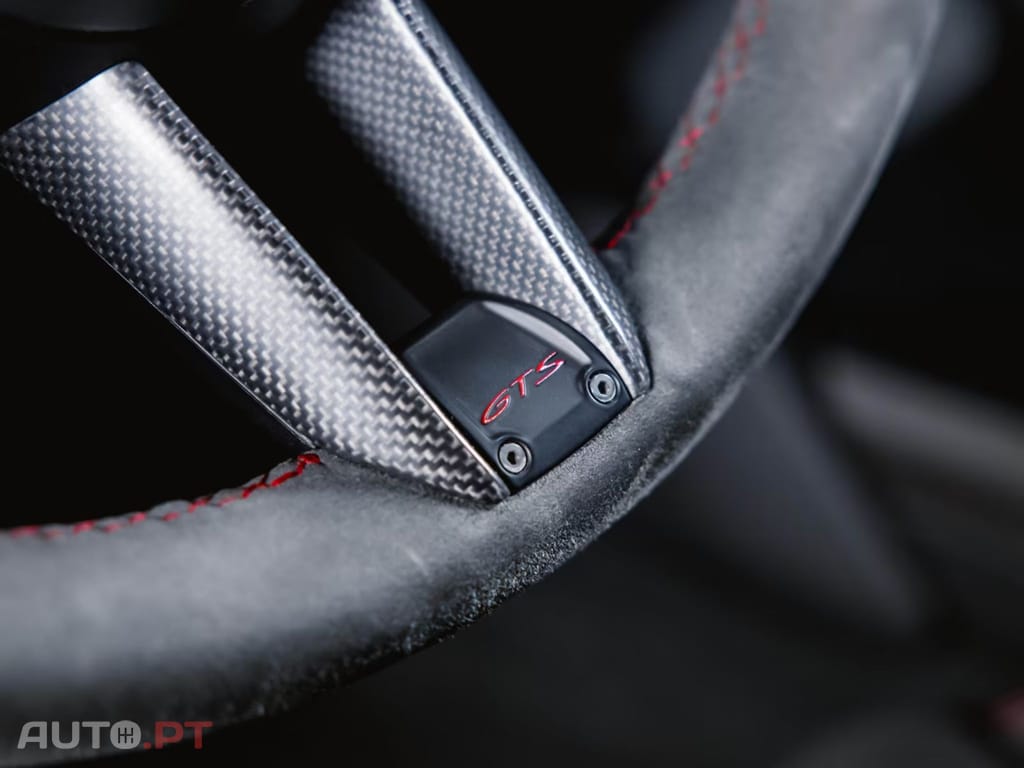 Porsche Taycan GTS I.V.A DEDUTIVEL 