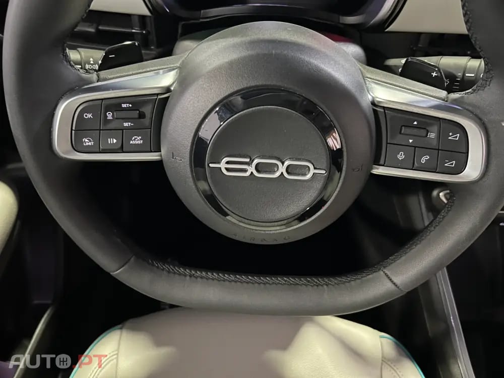 Fiat 600 1.2 Hybrid La Prima