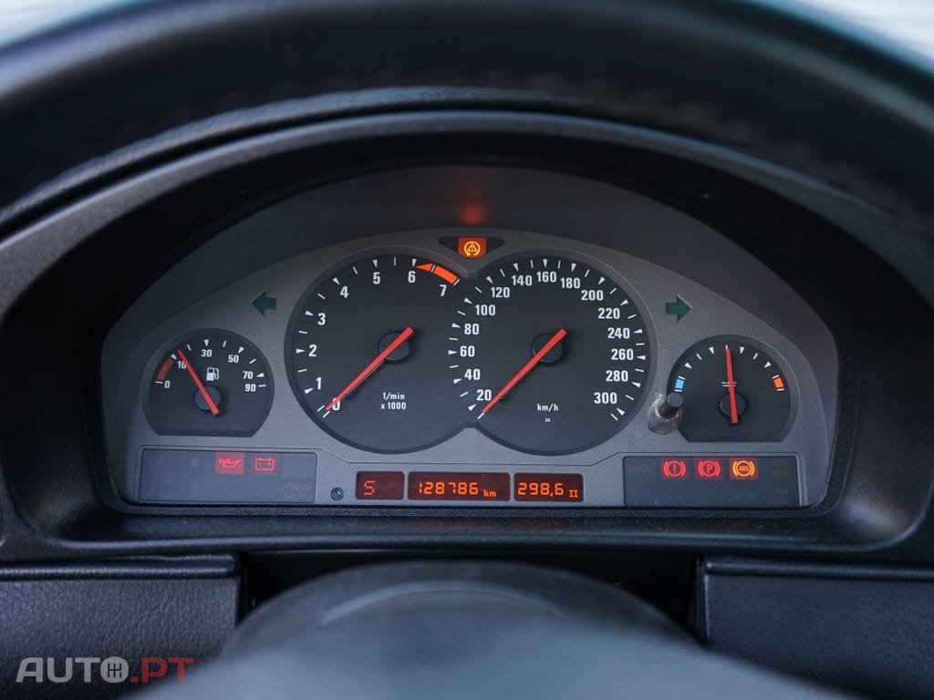 BMW 850 CSi