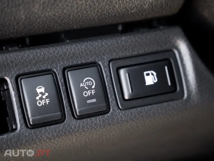 Nissan Navara 2.3 dCi CD 4WD N-Connecta