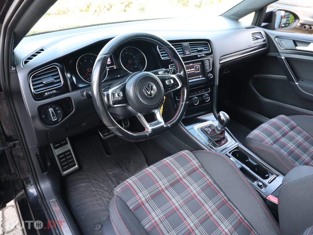 Volkswagen Golf 2.0 gti