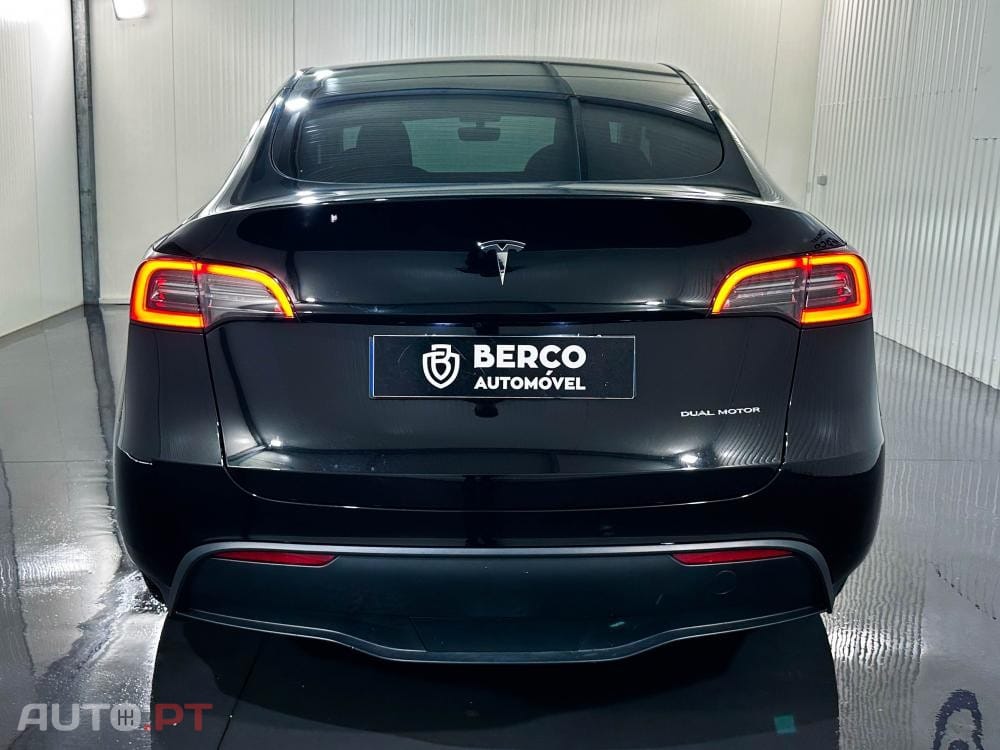Tesla Model Y Long Range Dual Motor AWD