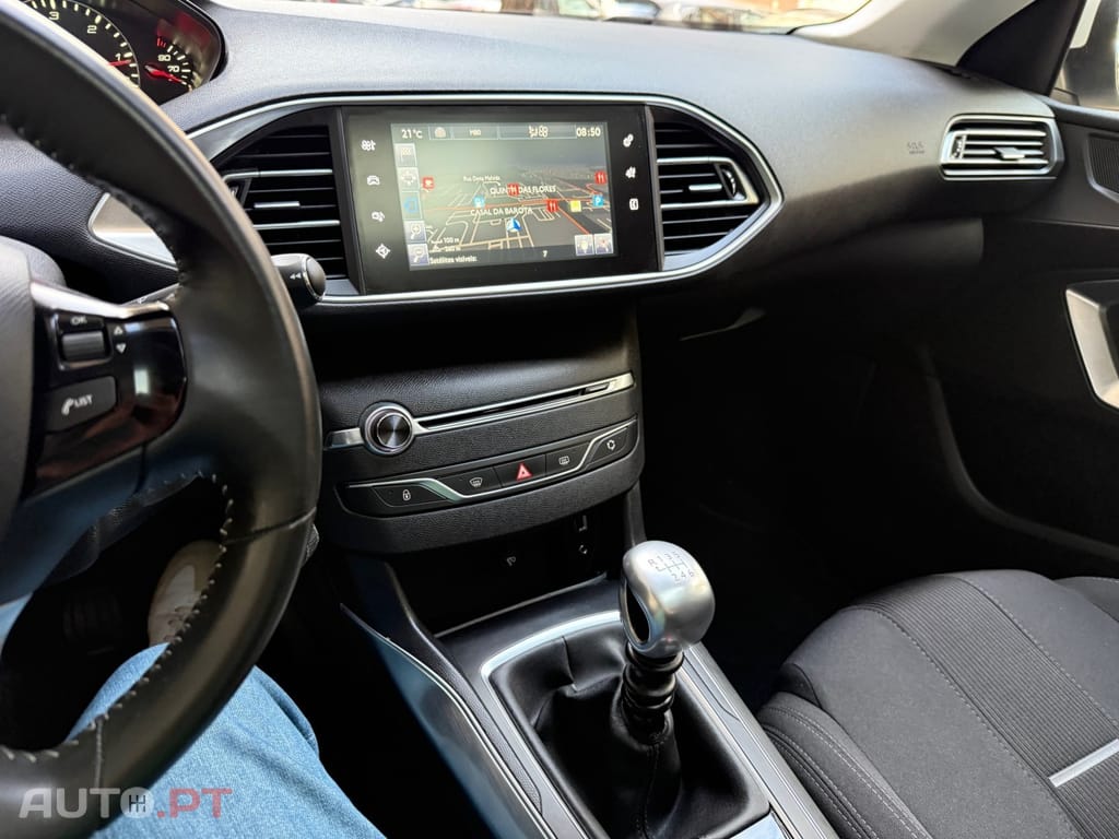 Peugeot 308 1.6 e-HDi Allure J18