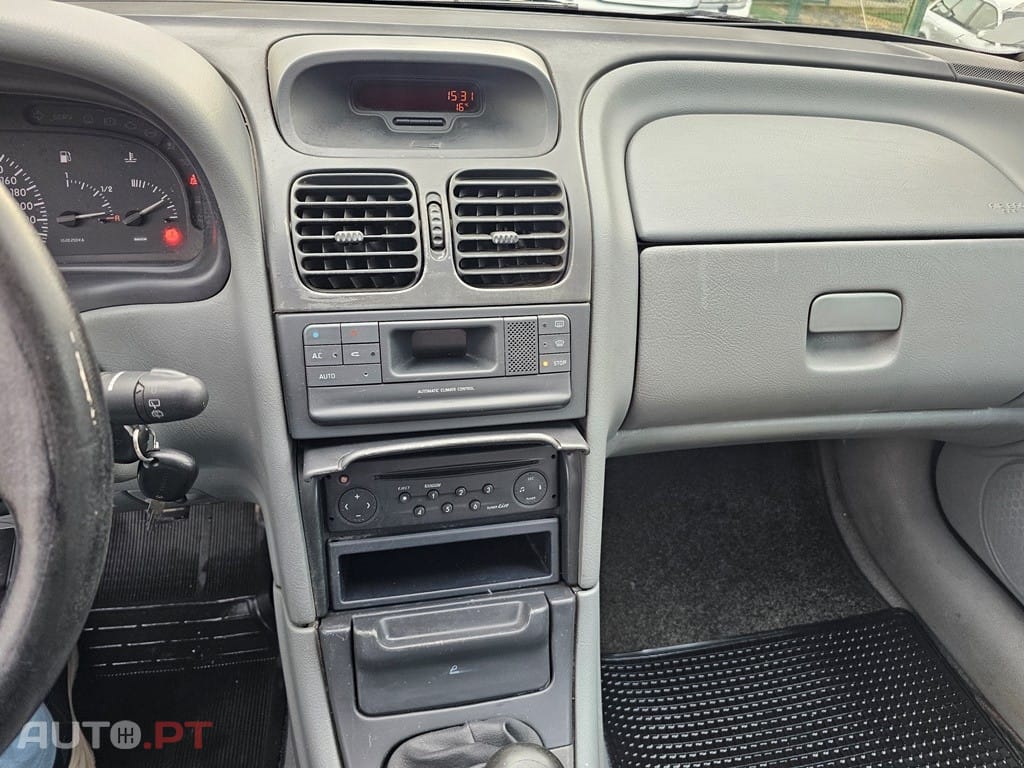 Renault Laguna 1.8 Expression