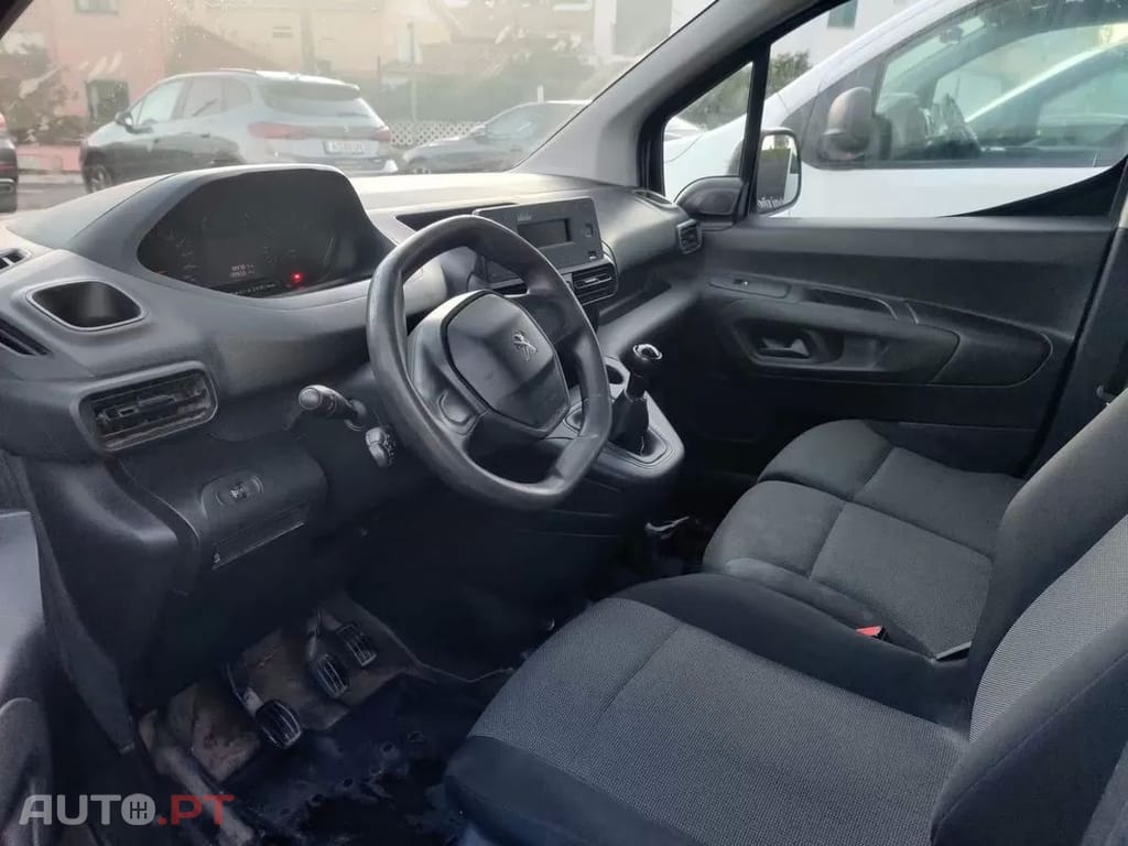 Peugeot Partner  1.5 BlueHDi Premium Standard
