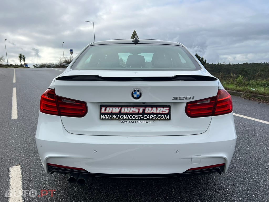 BMW 328 i Auto