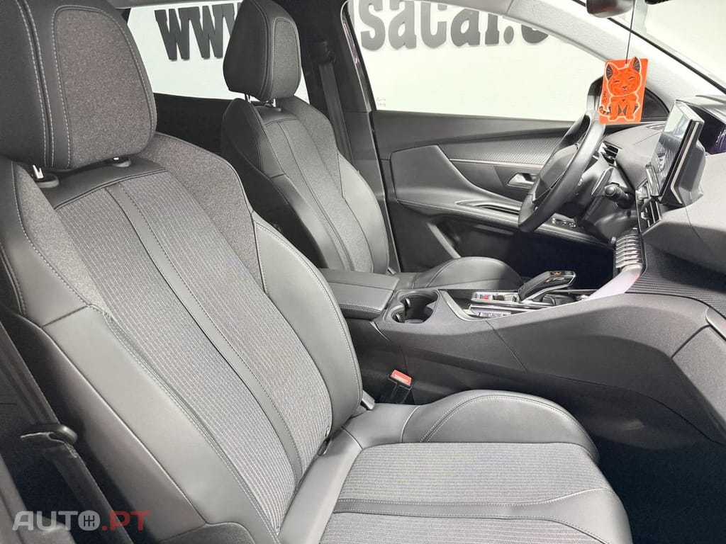 Peugeot 3008 PureTech 130 Stop & Start GPF EAT8 Allure