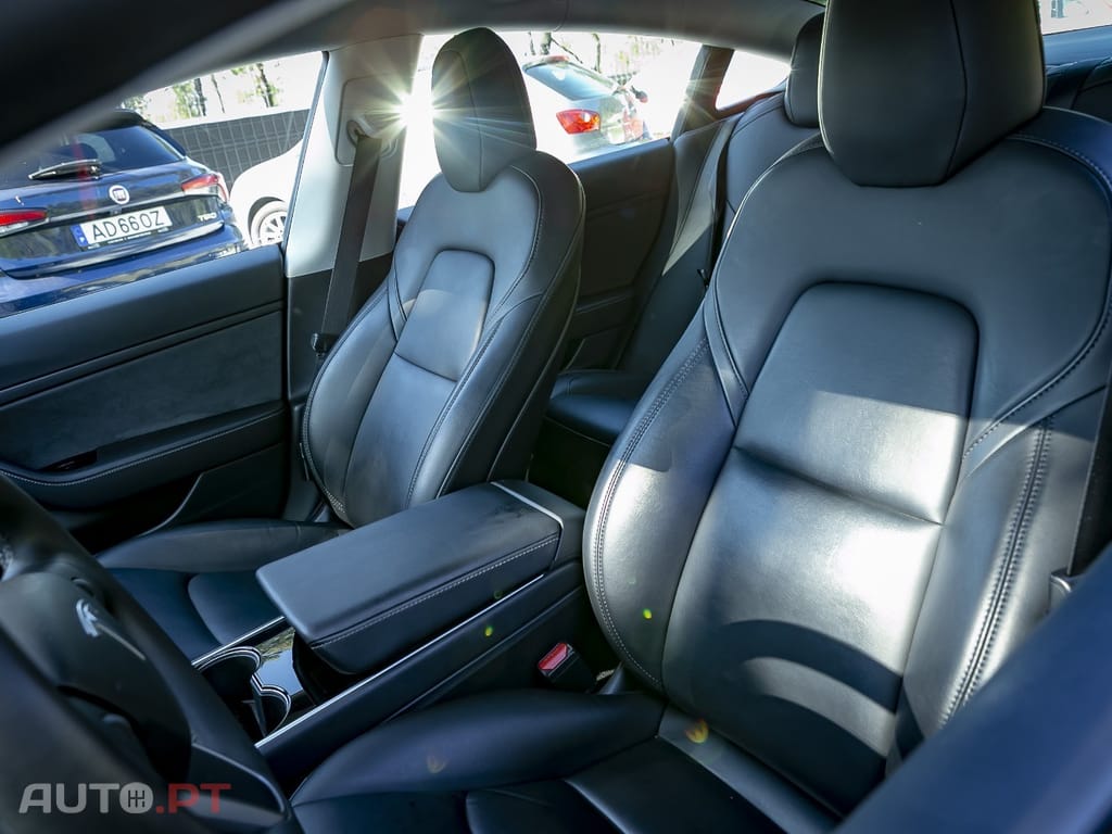 Tesla Model 3 Standard Range Plus RWD