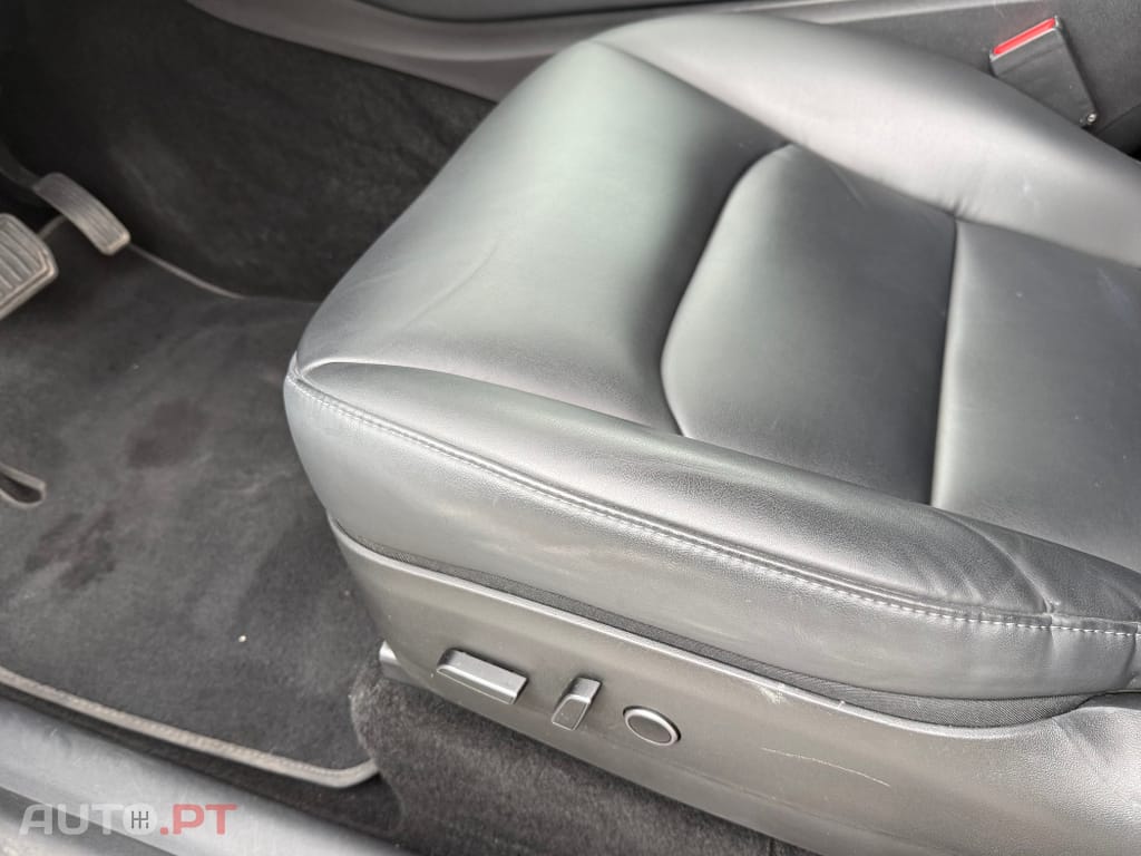 Tesla Model Y Long Range Dual Motor AWD