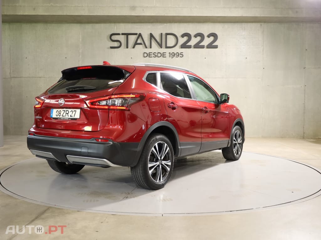 Nissan Qashqai 1.3 DIG-T N-Connecta J18 Led